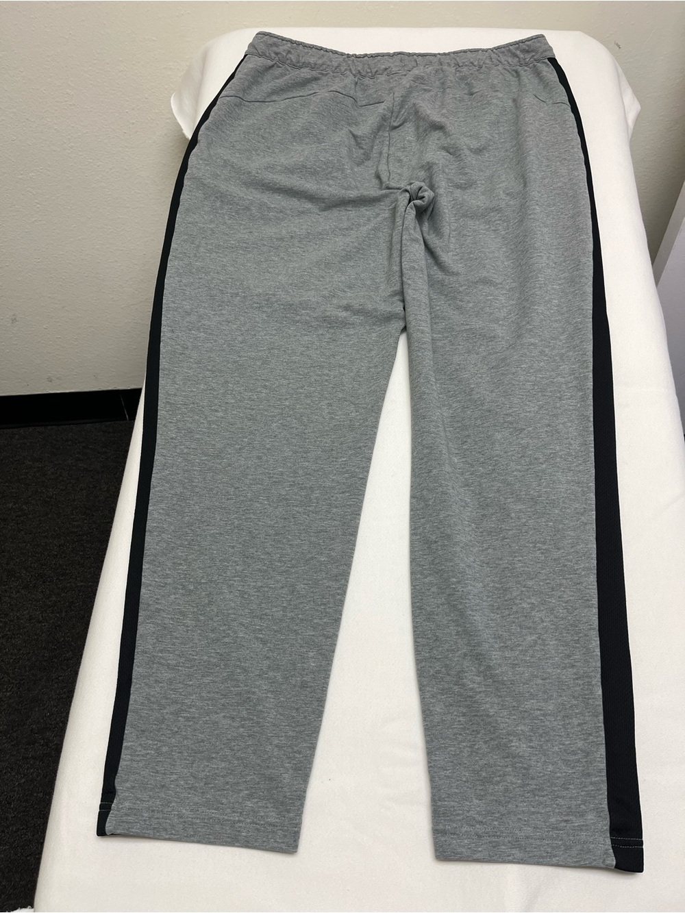 Puma Grey Joggers with Black Size Extra Large - Picture 6 of 9